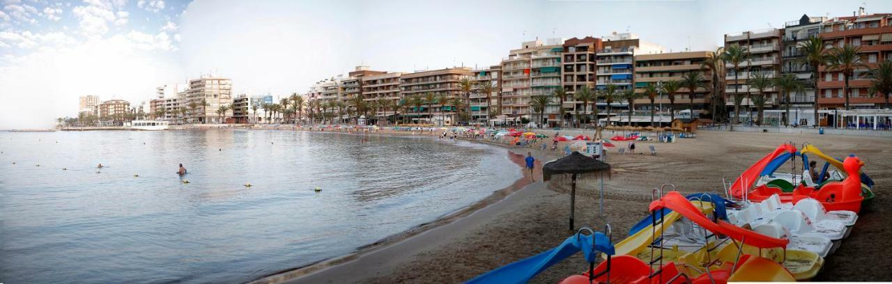 El Cura Beach Torrevieja Bagian luar foto